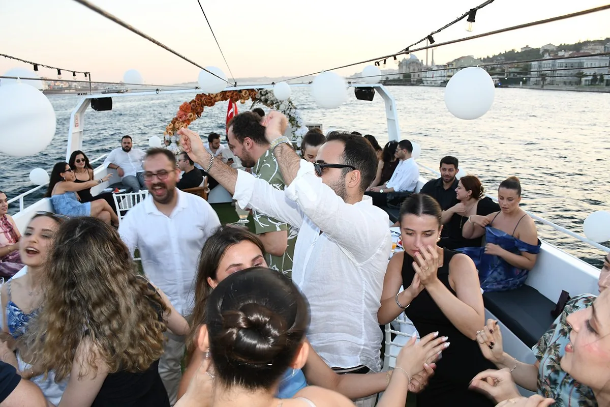 İstanbul’da En İyi Teknede After Party: Gece ve Tekne Seçim Rehberi